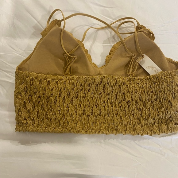 Women’s Bra - Picture 2 of 4